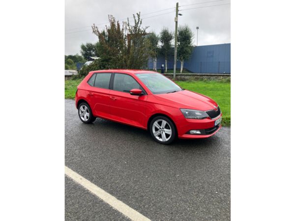 Skoda Fabia Hatchback, Petrol, 2016, Red