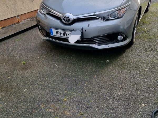 Toyota Auris Hatchback, Diesel, 2016, Grey