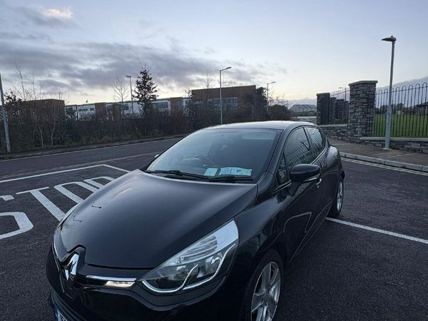 Renault Clio Hatchback, Petrol, 2015, Black