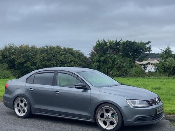 Volkswagen Jetta Saloon, Diesel, 2014, Grey
