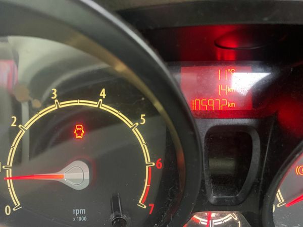 Ford Fiesta Hatchback, Petrol, 2009, Red