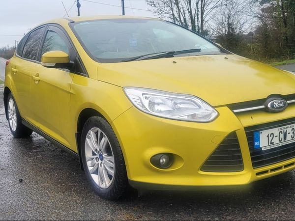 Ford Focus Hatchback, Diesel, 2012, Yellow