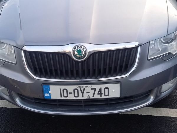 Skoda Superb Saloon, Diesel, 2010, Grey