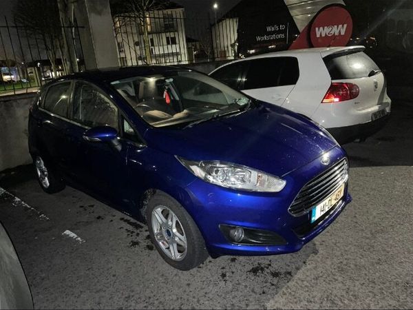 Ford Fiesta Hatchback, Petrol, 2014, Blue