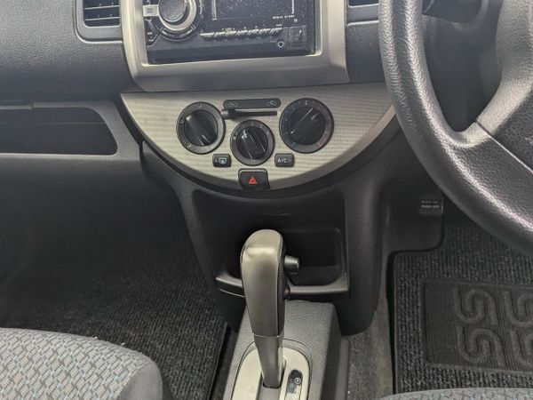 Nissan Note MPV, Petrol, 2011, Grey