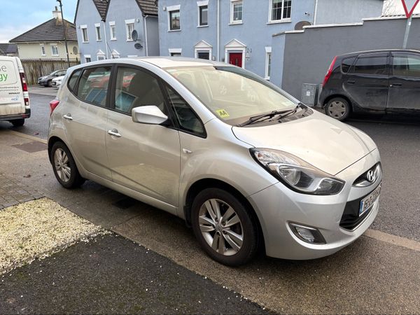 Hyundai ix20 MPV, Petrol, 2015, Silver