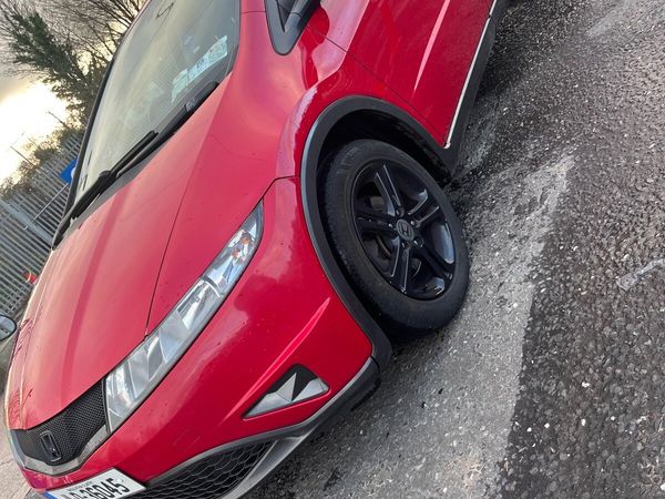 Honda Civic Hatchback, Petrol, 2011, Red