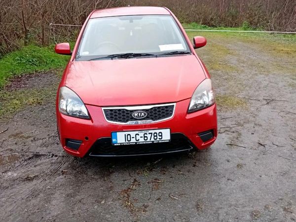 Kia Rio MPV, Petrol, 2010, Red