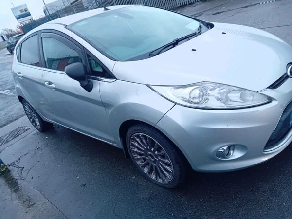 Ford Fiesta Hatchback, Diesel, 2011, Silver