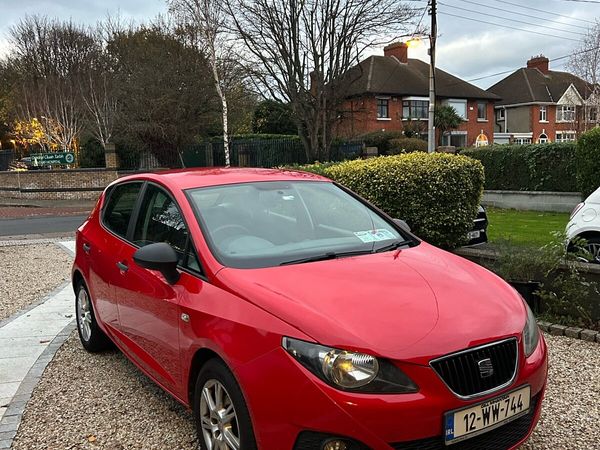 SEAT Ibiza MPV, Petrol, 2012, Red