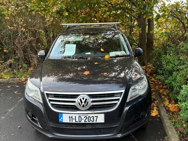 Volkswagen Tiguan SUV, Diesel, 2011, Black