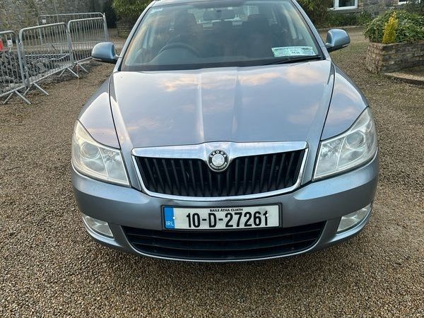Skoda Octavia Estate, Diesel, 2010, Grey