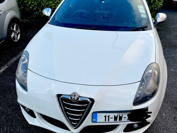 Alfa Romeo Giulietta Hatchback, Diesel, 2011, White