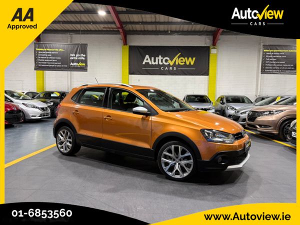 Volkswagen Polo Hatchback, Petrol, 2015, Orange