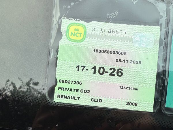 Renault Clio Hatchback, Petrol, 2008, Gold