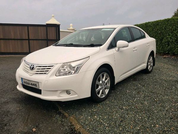 Toyota Avensis Saloon, Diesel, 2011, White
