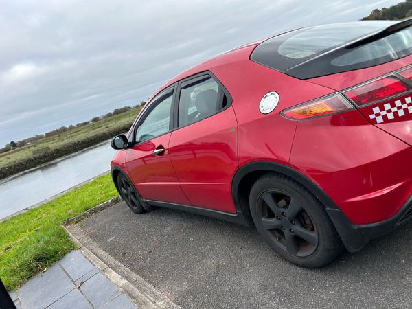 Honda Civic Hatchback, Petrol, 2006, Red