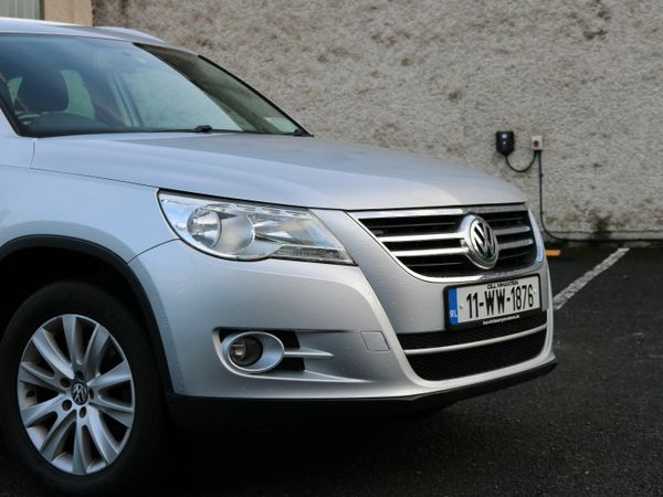 Volkswagen Tiguan SUV, Diesel, 2011, Silver