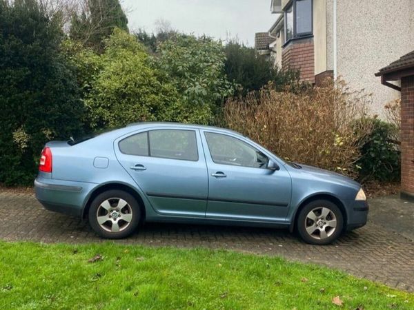 Skoda Octavia Hatchback, Petrol, 2008, Grey