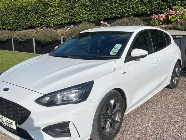 Ford Focus Hatchback, Petrol, 2019, White