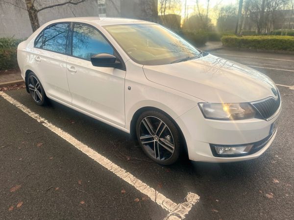 Skoda Rapid Hatchback, Petrol, 2014, White