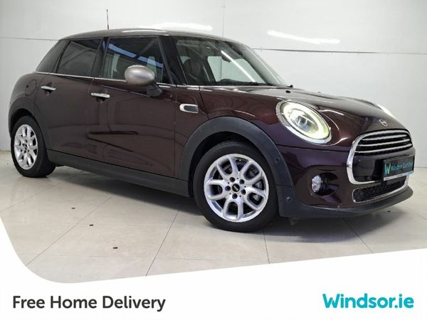 Mini Cooper Hatchback, Petrol, 2018, Red