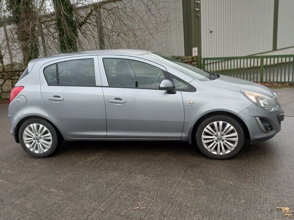 Opel Corsa Hatchback, Petrol, 2014, Silver