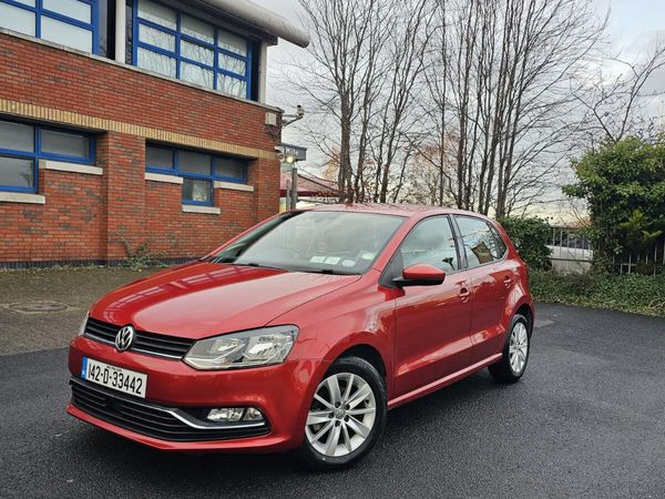 Volkswagen Polo Hatchback, Petrol, 2014, Red