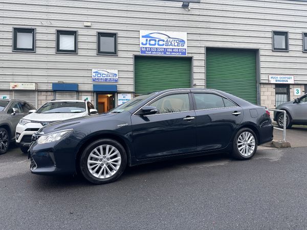 Toyota Camry Saloon, Petrol Hybrid, 2016, Black