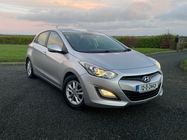 Hyundai i30 MPV, Diesel, 2012, Silver