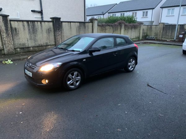 Kia Ceed Hatchback, Petrol, 2009, Black