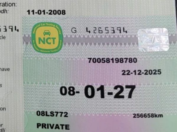 Toyota Auris Hatchback, Petrol, 2008, Grey