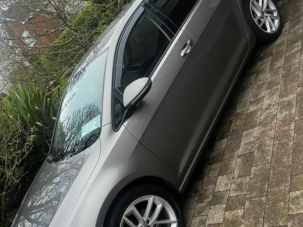 Volkswagen Golf Hatchback, Petrol, 2014, Grey