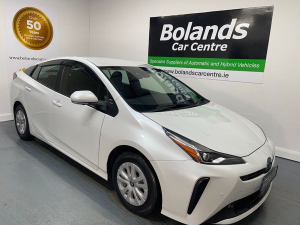 Toyota Prius Hatchback, Petrol Hybrid, 2022, White