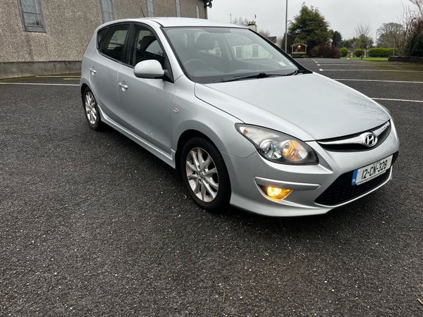Hyundai i30 Hatchback, Diesel, 2012, Silver