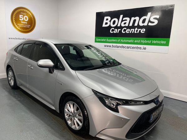 Toyota Corolla Saloon, Petrol Hybrid, 2020, Silver