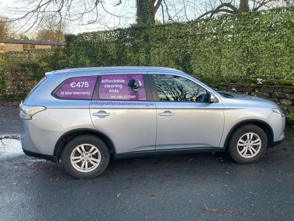 Mitsubishi Outlander SUV, Diesel, 2015, Silver