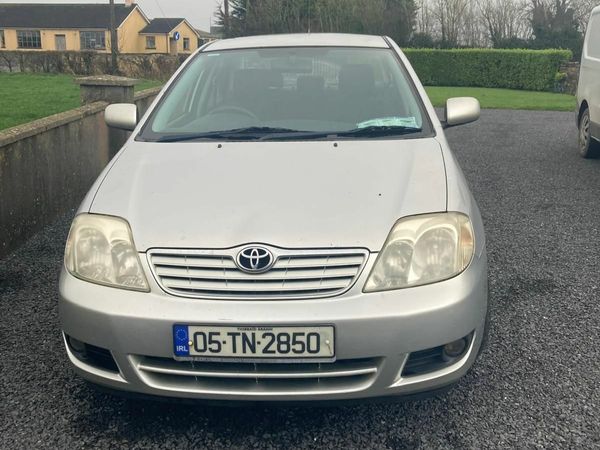 Toyota Corolla Saloon, Petrol, 2005, Silver