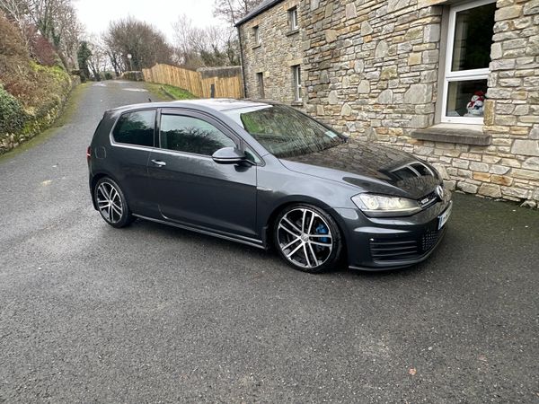 Volkswagen Golf Hatchback, Diesel, 2017, Grey