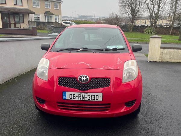 Toyota Yaris Hatchback, Petrol, 2006, Red