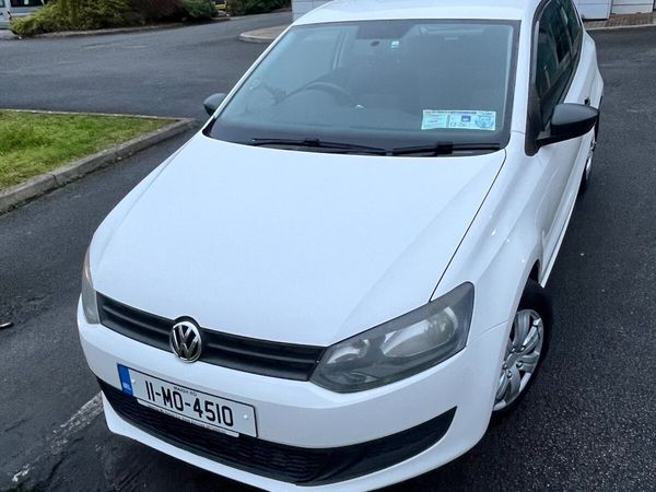 Volkswagen Polo Hatchback, Petrol, 2011, White