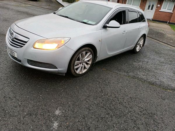 Vauxhall Insignia Estate, Diesel, 2011, Silver