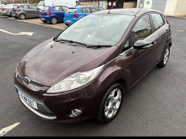 Ford Fiesta Hatchback, Diesel, 2010, Red
