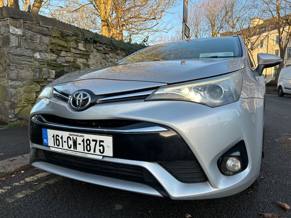Toyota Avensis Estate, Diesel, 2016, Silver