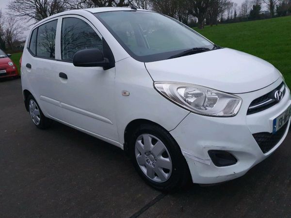 Hyundai i10 Hatchback, Petrol, 2013, White