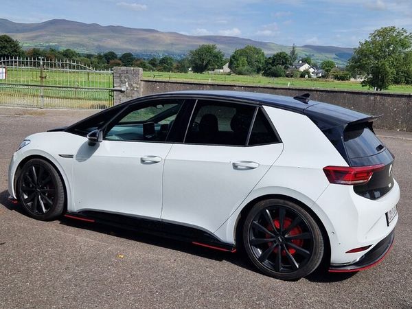 Volkswagen ID.3 Estate, Electric, 2023, White