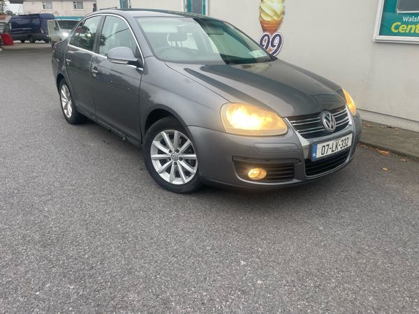 Volkswagen Jetta Saloon, Petrol, 2007, Grey