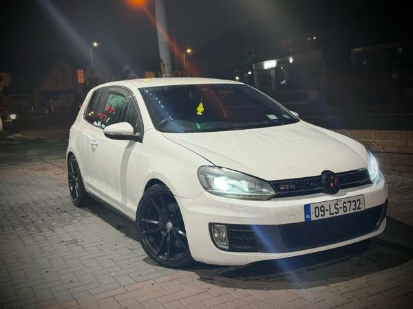 Volkswagen Golf Hatchback, Diesel, 2009, White