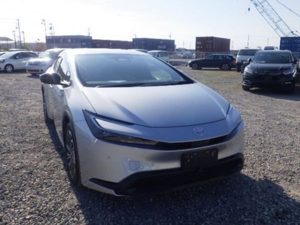Toyota Prius Saloon, Petrol Hybrid, 2024, Silver