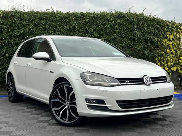 Volkswagen Golf Hatchback, Petrol, 2015, White